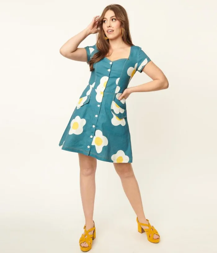 1970s Blue Denim and Egg Flower Print Flare Dress DressesPlus Unique Vintage Pocket Dresses 1970s Blue Denim and Egg Flower Print Flare Dress DressesPlus Unique Vintage Pocket Dresses