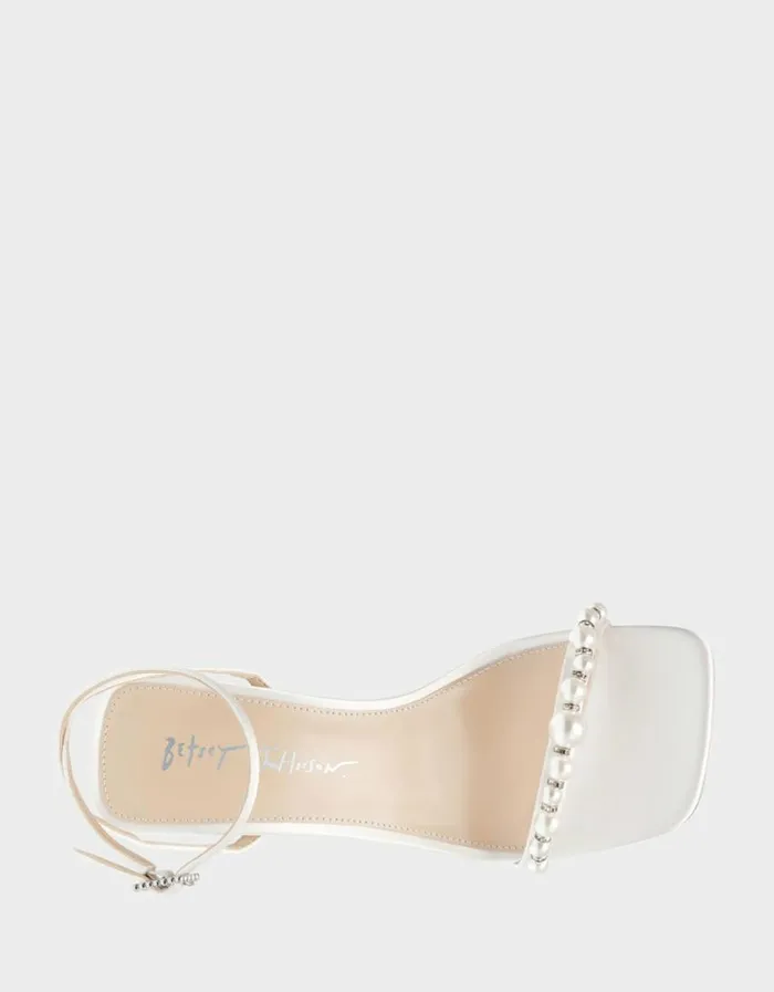 Betsey Johnson Women JACY IVORY Ivory