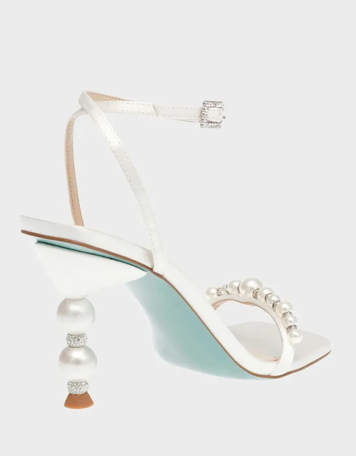 Betsey Johnson Women JACY IVORY Ivory