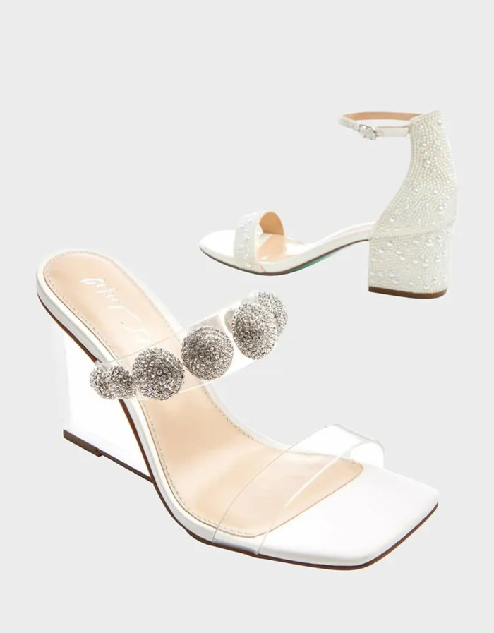 Betsey Johnson Women TROY IVORY Ivory