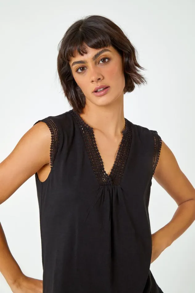 Black Sleeveless Lace Trim Cotton Top Women Roman Tops