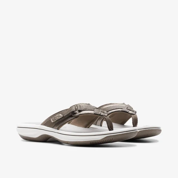Breeze Sea Pewter Synthetic Women Clarks Sandals and Flip Flops