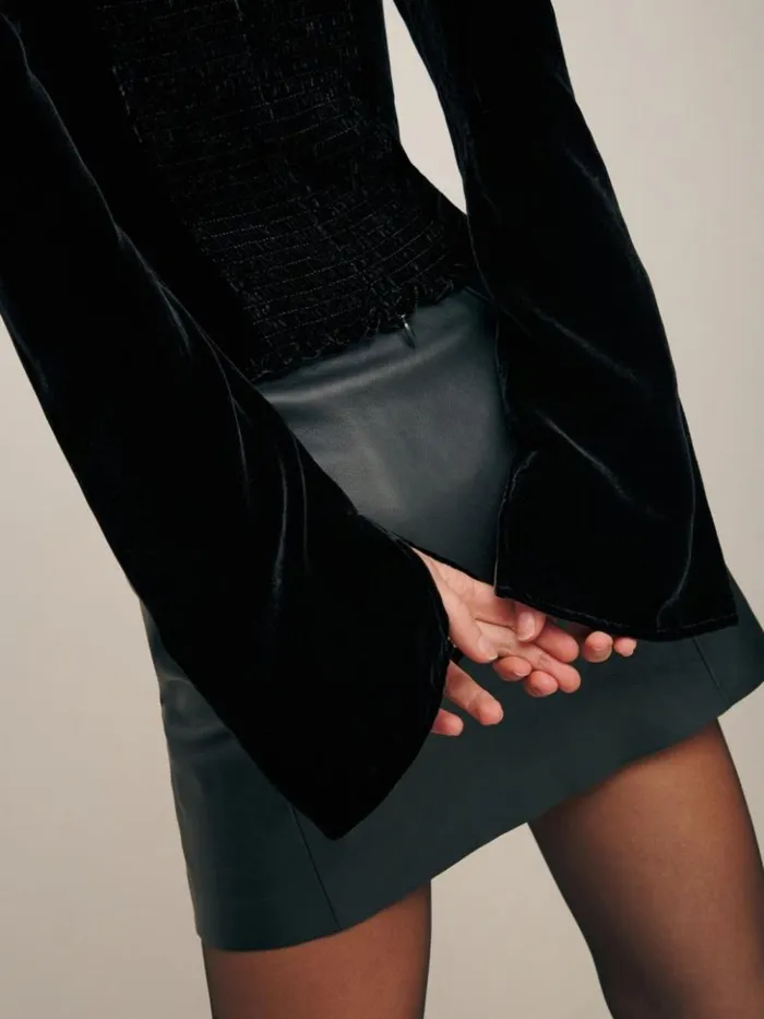 Clothing The Reformation Wyatt Velvet Top Black