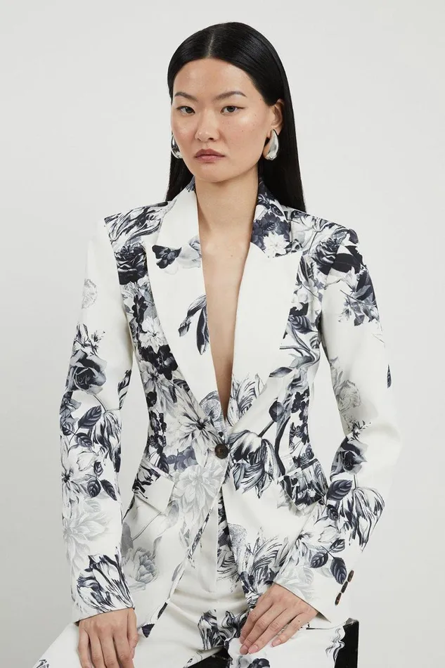 Coats and Jackets Women Karen Millen Tailored Crepe Printed Mono Floral Single Breasted Blazer Mono Coats and Jackets Women Karen Millen Tailored Crepe Printed Mono Floral Single Breasted Blazer Mono