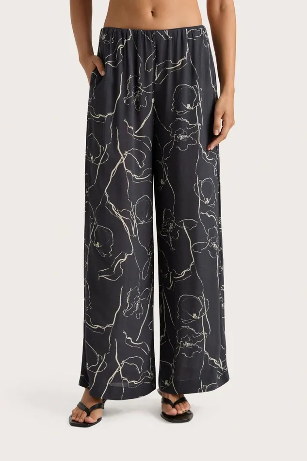Faithfull The Brand Pants Aurelie Pant Calla Charred Navy 8211 Women Faithfull The Brand Pants Aurelie Pant Calla Charred Navy 8211 Women