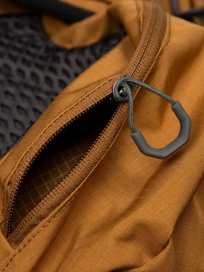 Finisterre Bags MenWomen Finisterre Gregory Stout 45 Backpack Sandstone