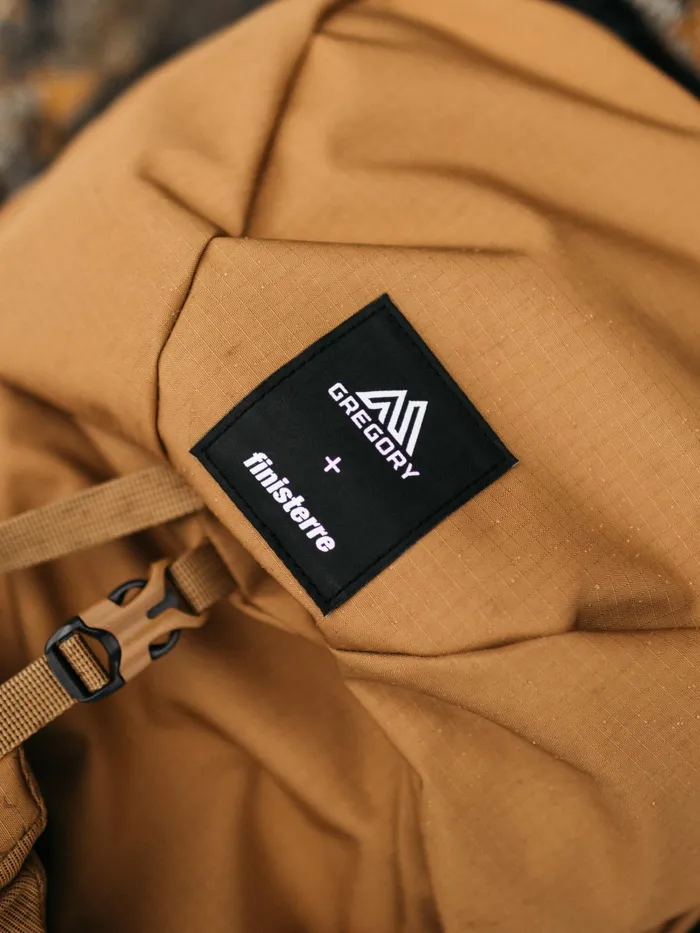 Finisterre Bags MenWomen Finisterre Gregory Stout 45 Backpack Sandstone