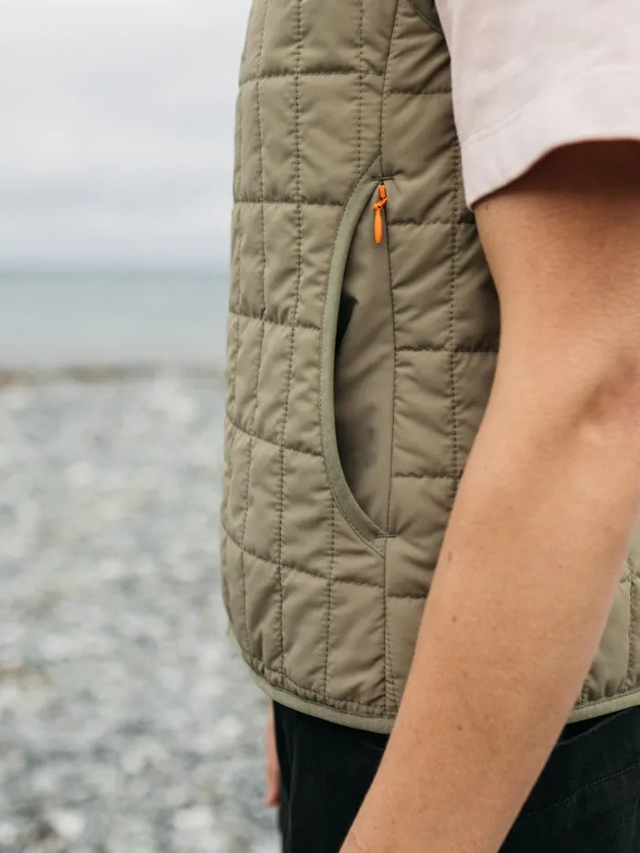 Finisterre Jackets and Coats Women Firecrest Vest Willow Green