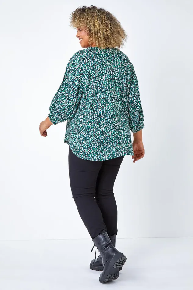 Green Curve Animal Print Stretch Top Women Roman Tops