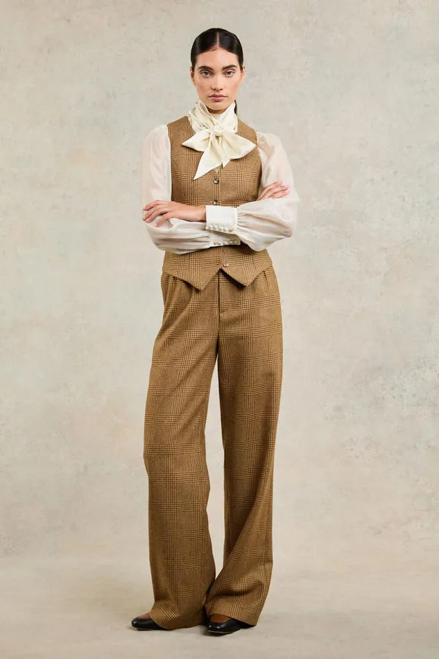 Holland Cooper Hampton Waistcoat Tawny Women Waistcoats Holland Cooper Hampton Waistcoat Tawny Women Waistcoats