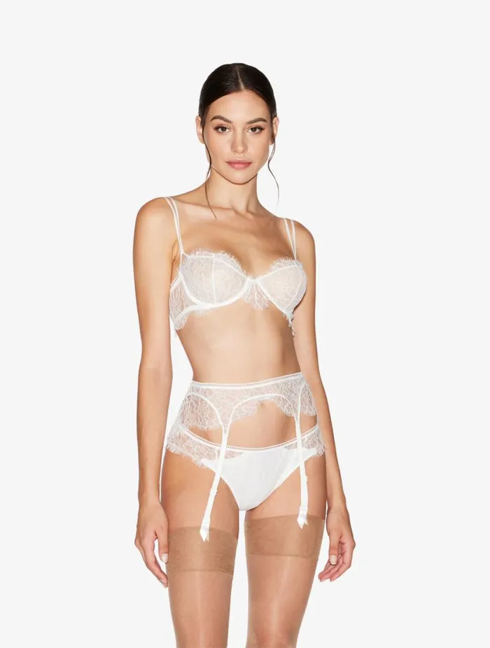 Lace Suspender Belt In Natural Lingerie La Perla Garter Belts