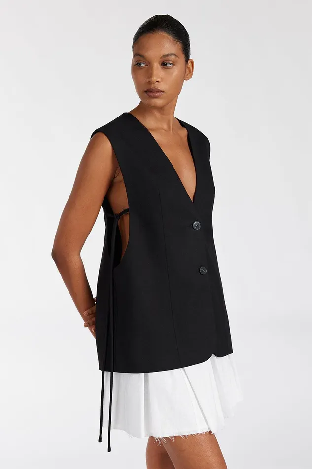 LISE BLACK LOW CUT VEST Women DISSH Vests