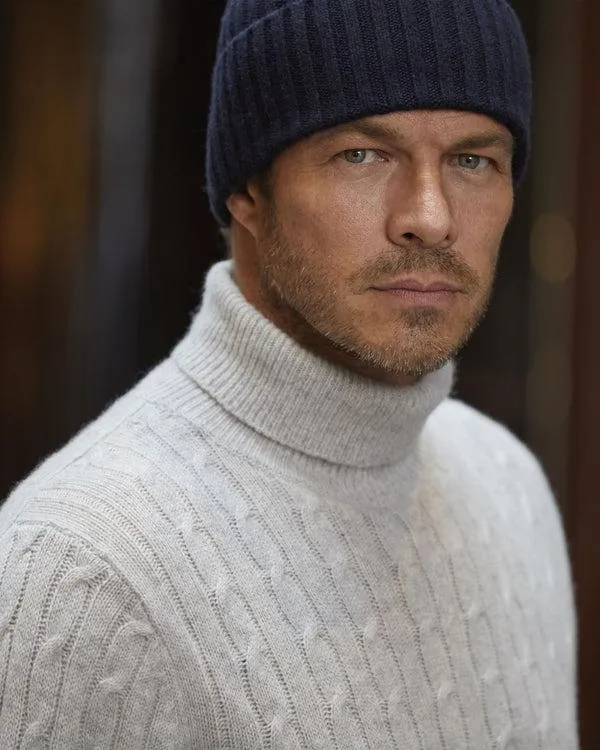 Men 007 Chunky Ribbed Cashmere HatIn Navy Blue Navy Blue NPeal Hats