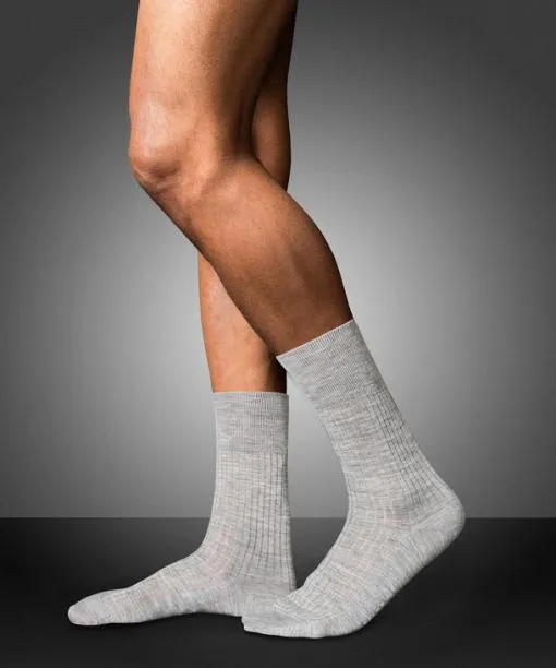 Men No 7 Finest Merino Men Socks Light Grey Melange FALKE Socks