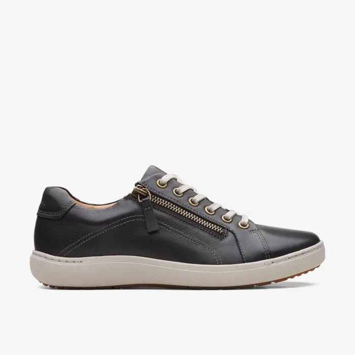 Nalle Lace Black Leather Women Clarks Sneakers