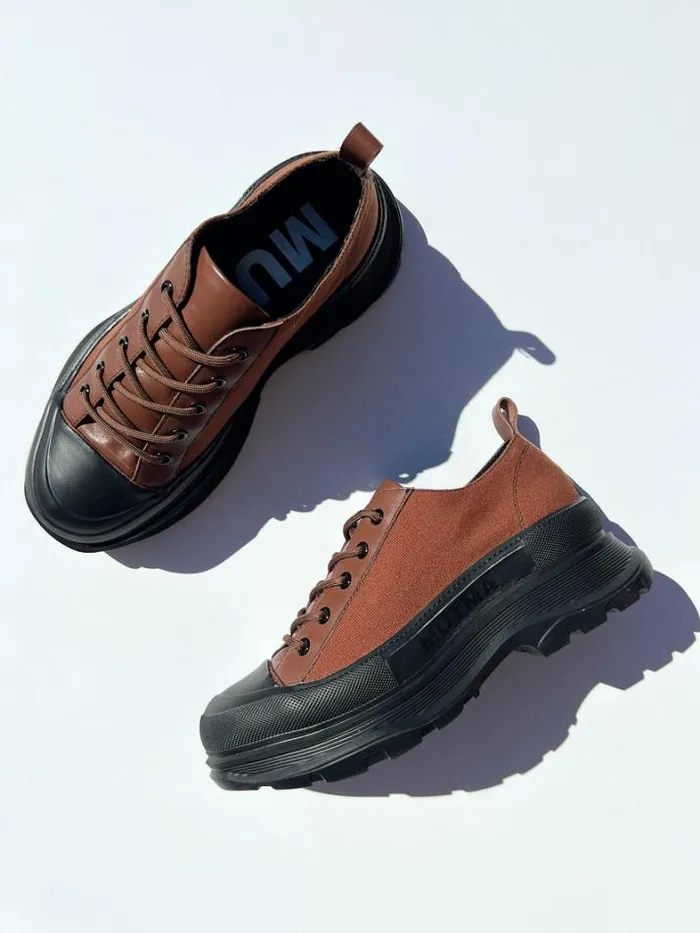 Sneakers Shop Lisa Says Gah Convo Sneaker