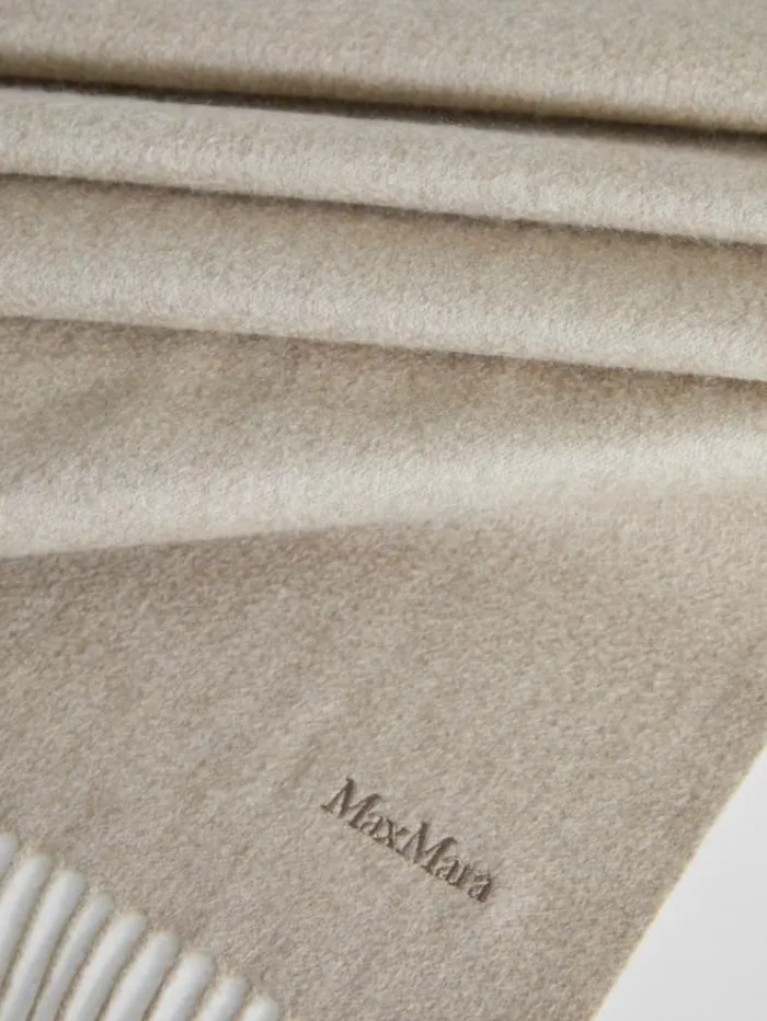 Woman Cashmere Stole With Embroidery Beige Maxmara Scarves And Foulards Woman Cashmere Stole With Embroidery Beige Maxmara Scarves And Foulards