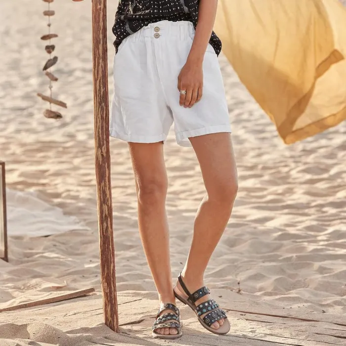 Women Beverly Travel Shorts Black Sundance Catalog Pants and Shorts