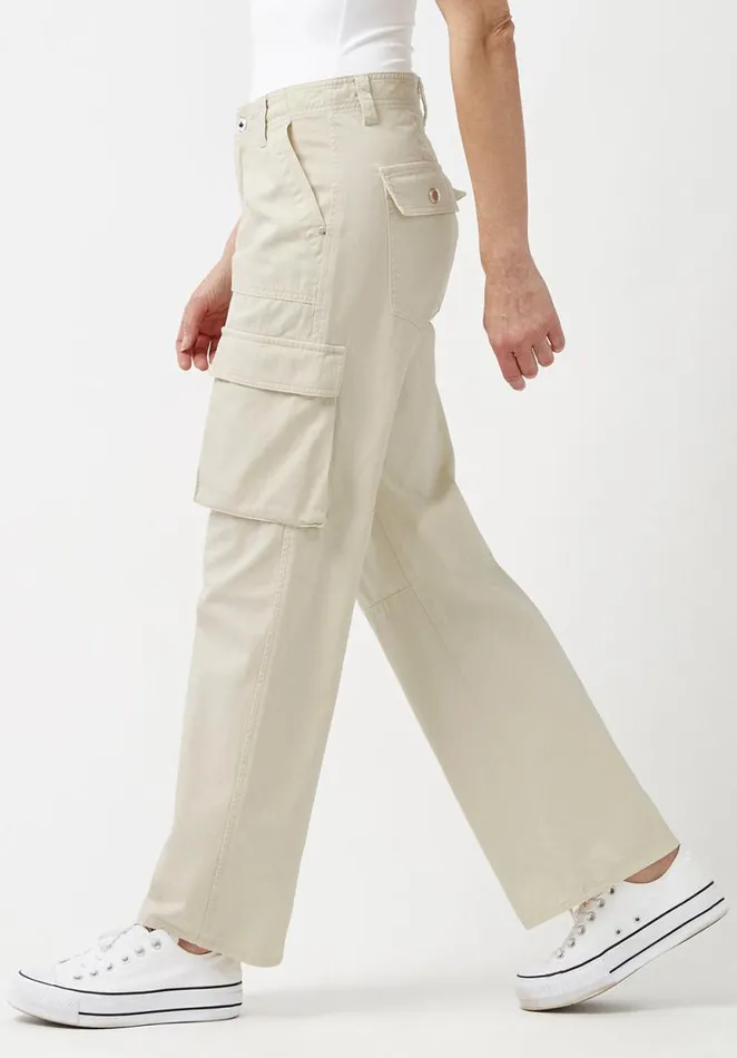Women Low Rise Straight Gia Black Cargo Pants Black Buffalo David Bitton Pants