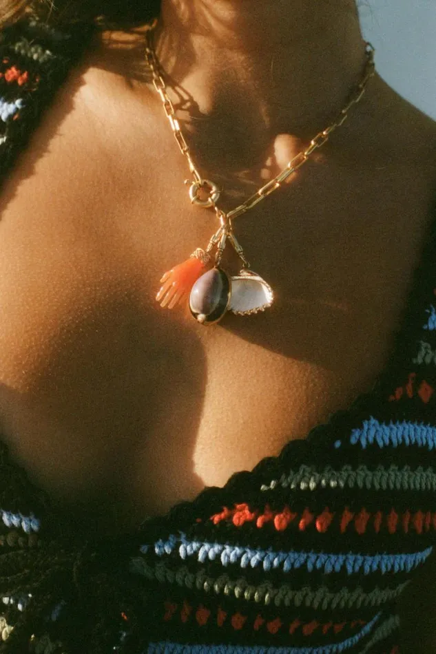 Women RIXO Honeymoon Shell Charm White