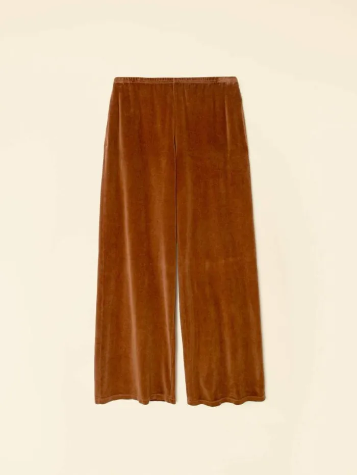 Xirena Brown Sugar Mavis Velour Sweatpant Women Sweats and Tees